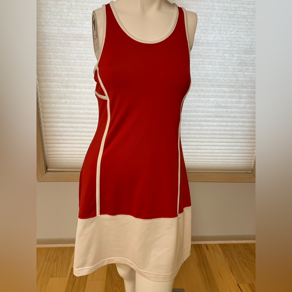 Reebok Activewear Sports Dress Size M. Like New!
